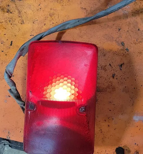 2005 1999-2006 YAMAHA TTR 250 Taillight Tail Light Lamp Brake Indicator OEM
