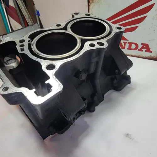 2015 2013-2018 Honda CBR500R CBR500 CBR 500 CrankCase Upper Crank Case Half
