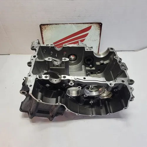 2015 2013-2018 Honda CBR500R CBR500 CBR 500 CrankCase Upper Crank Case Half