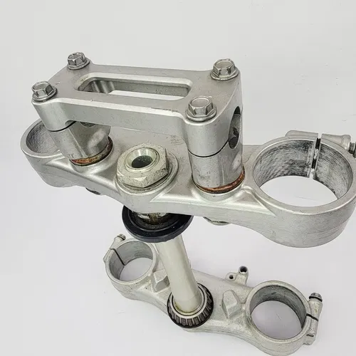 2005 04-05 Kawasaki KX250F 04-06 Suzuki RMZ250 Triple Tree Stem Triple Clamp OEM