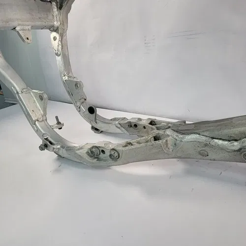 2008 2007-2008 YAMAHA YZ250F MAIN FRAME CHASSIS CRADLE 5XC-21101-G1-00 YZ 250F