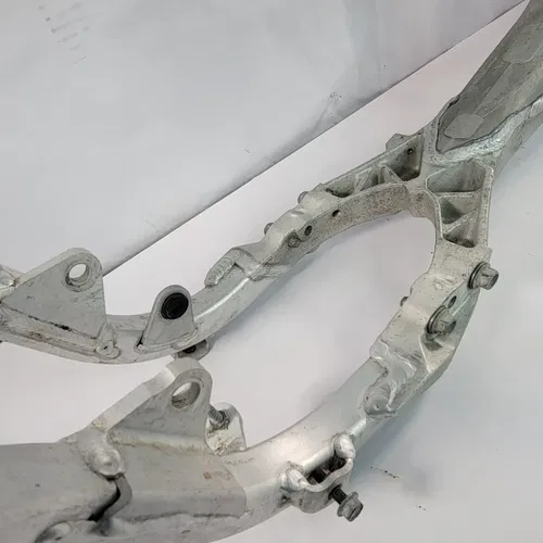 2008 2007-2008 YAMAHA YZ250F MAIN FRAME CHASSIS CRADLE 5XC-21101-G1-00 YZ 250F
