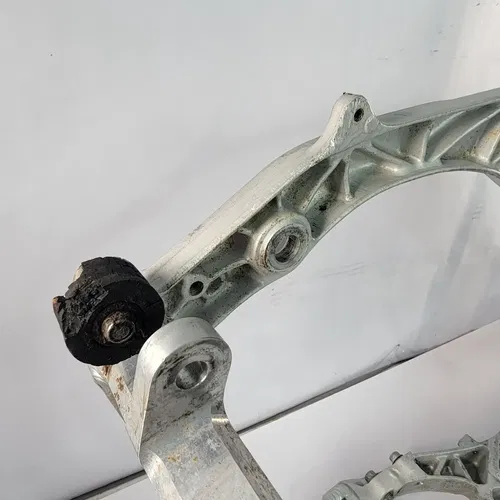 2008 2007-2008 YAMAHA YZ250F MAIN FRAME CHASSIS CRADLE 5XC-21101-G1-00 YZ 250F
