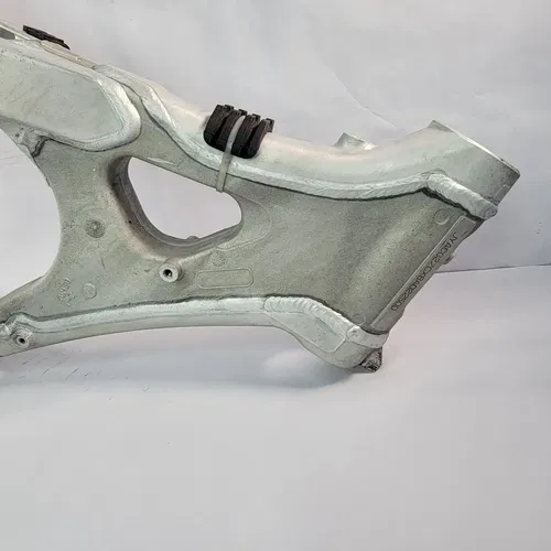 2008 2007-2008 YAMAHA YZ250F MAIN FRAME CHASSIS CRADLE 5XC-21101-G1-00 YZ 250F
