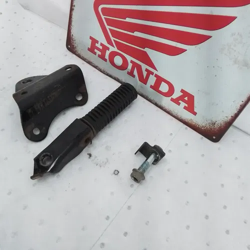 1980 Honda CB750C 750 Custom Passenger Foot Pegs Left and Right 1980-1982 cb750