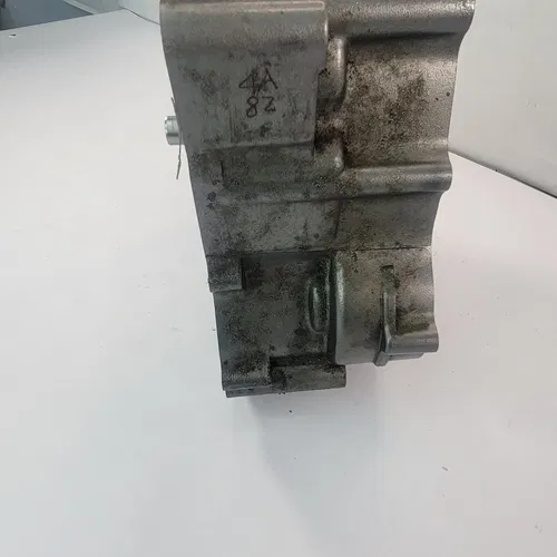 2005 1999-2006 YAMAHA TTR250 TTR 250 Engine Crankcase Right Case Bearing OEM