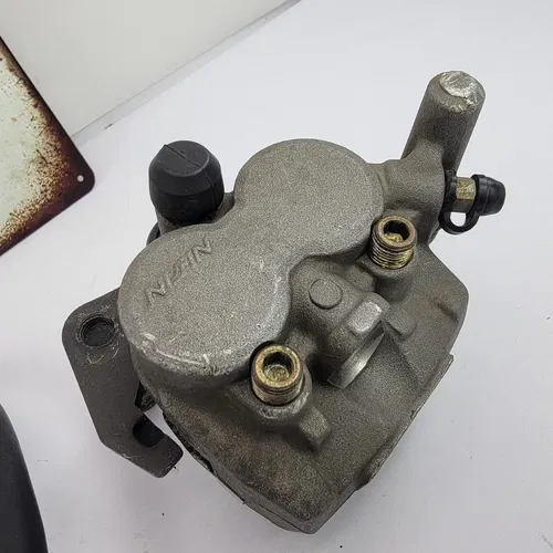 2005 1999-2006 Yamaha TTR 250 Front Brake Caliper And Hose 5GF-2580T-00 See Desc