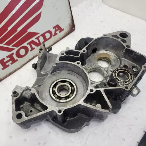 1993 1993-1994 Honda CR125R Engine Crankcase Right Honda CR125R SEE DESC
