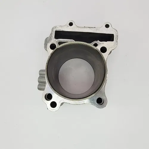 2001 99-02 Suzuki SV650 SV 650 Rear Cylinder And Piston 81mm 11220-20F20-0F0