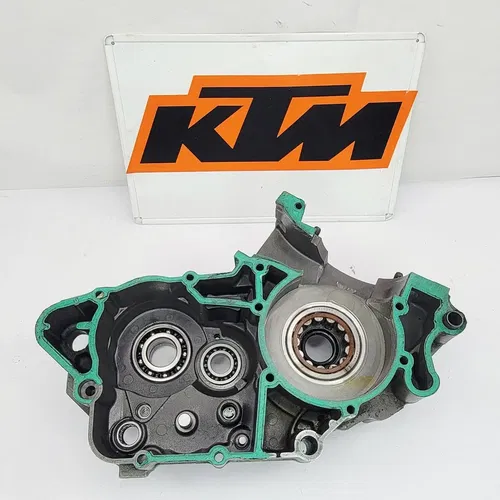 2009 2005-2012 KTM 150SX 125SX Crankcase Engine Bottom End Left Block Case OEM