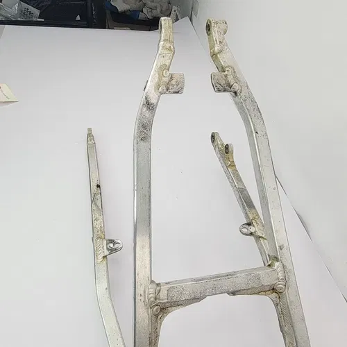 2005 04-06 Suzuki RMZ250 Rear Sub Frame Back SUBFRAME Seat Rail K3216-00087 OEM
