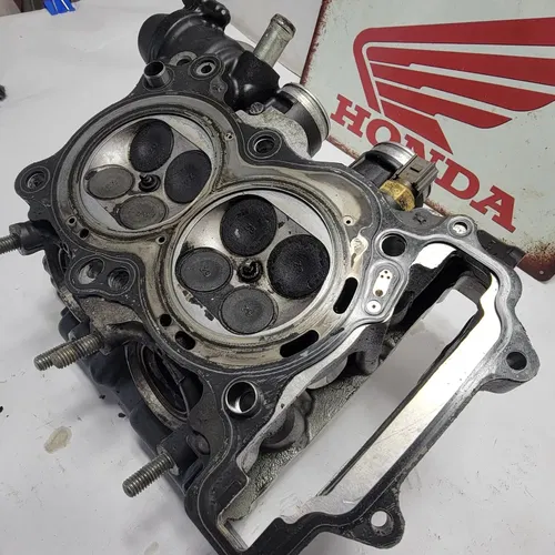 2015 2013-2017Honda CBR500R CBR 500R Cylinder Head Cams Valves Head Cover Assbly