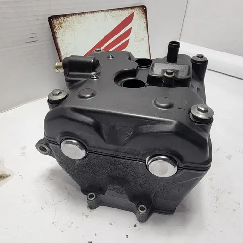 2015 2013-2017Honda CBR500R CBR 500R Cylinder Head Cams Valves Head Cover Assbly