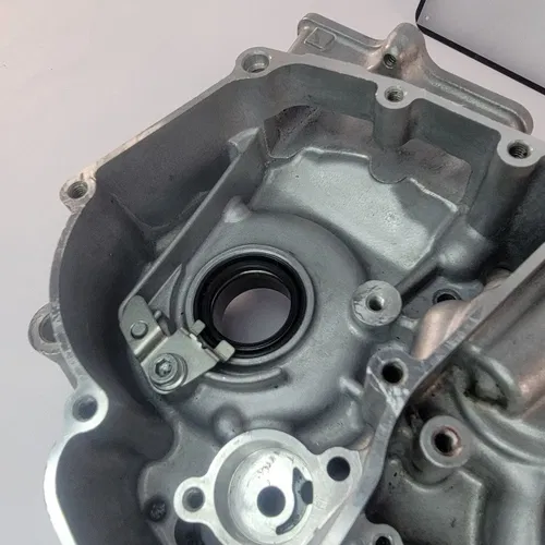 2016 2016-2018 Suzuki RMZ 250 Crankcase Left Engine Crank Case  11301-49841