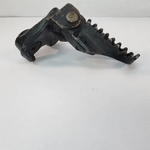 1992 1990-1999 Suzuki DR 350 DR 250 Left Foot Peg With Bracket Mount Pin Spring