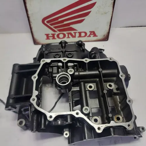 2015 2013-2018 Honda CBR500R  Cbr 500 Engine Crank Case Lower Crankcase Lower