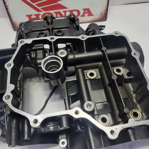 2015 2013-2018 Honda CBR500R  Cbr 500 Engine Crank Case Lower Crankcase Lower