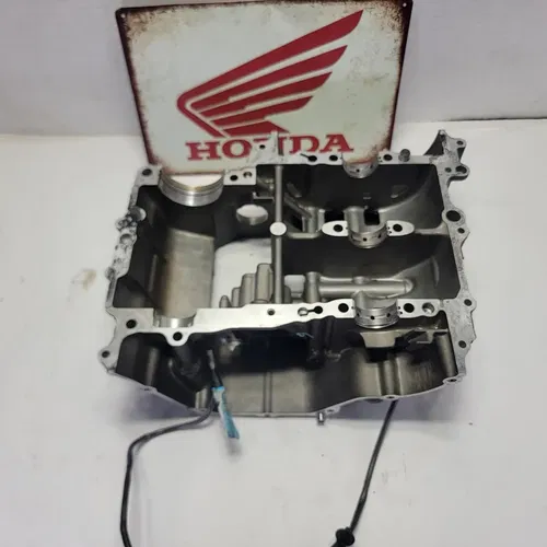 2015 2013-2018 Honda CBR500R Engine Crank Case Set Upper And Lower Crankcase OEM