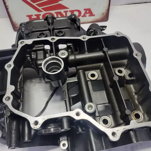 2015 2013-2018 Honda CBR500R Engine Crank Case Set Upper And Lower Crankcase OEM
