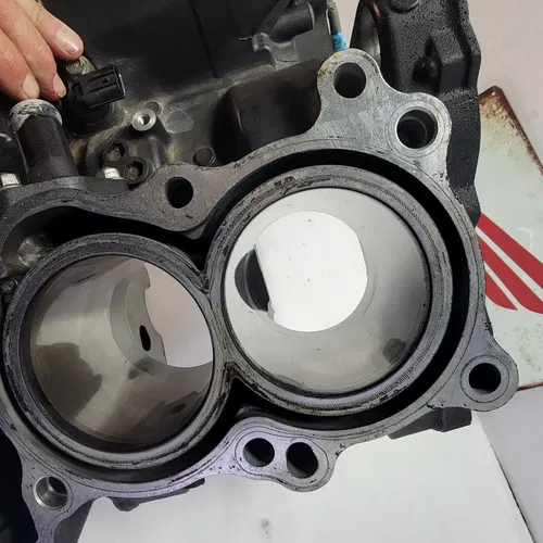 2015 2013-2018 Honda CBR500R Engine Crank Case Set Upper And Lower Crankcase OEM