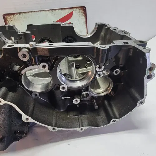 2015 2013-2018 Honda CBR500R Engine Crank Case Set Upper And Lower Crankcase OEM