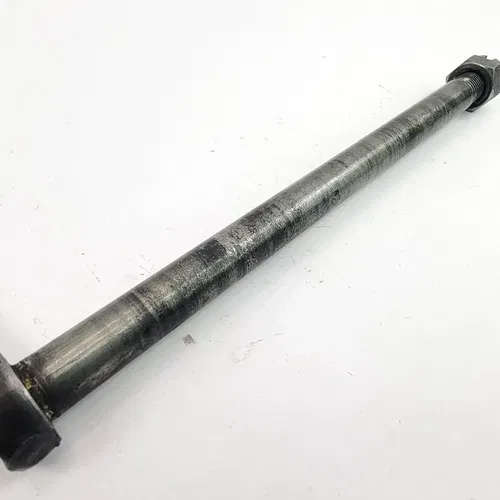 1981 1980-1981 Yamaha IT175 IT 175 Front Wheel Axle Pivot Bolt OEM