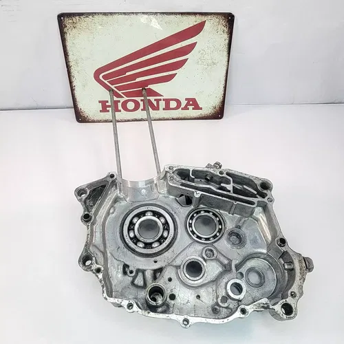 1998 1993-2002 Honda XR200R XR200 XR 200 Right Engine Crankcase Crank Case OEM