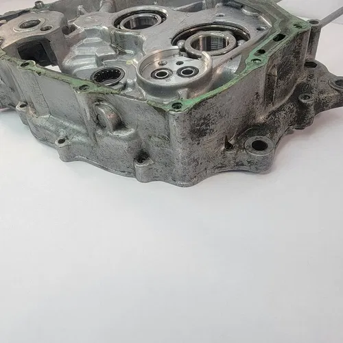 1998 1993-2002 Honda XR200R XR200 XR 200 Right Engine Crankcase Crank Case OEM