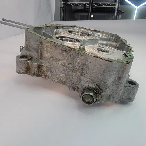 1998 1993-2002 Honda XR200R XR200 XR 200 Right Engine Crankcase Crank Case OEM
