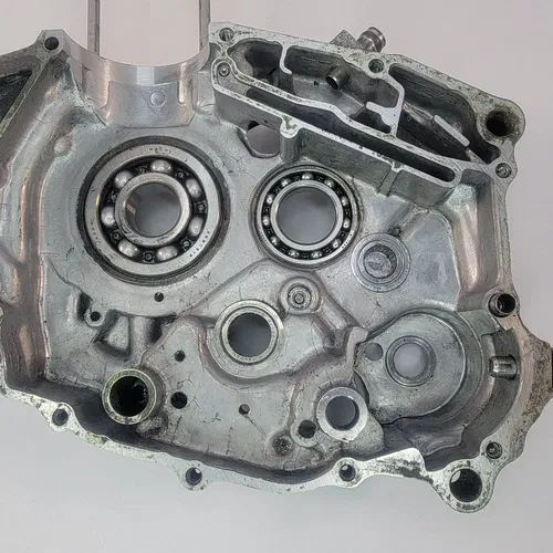1998 1993-2002 Honda XR200R XR200 XR 200 Right Engine Crankcase Crank Case OEM
