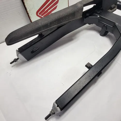 2015 2013-2018  HONDA CBR500R Swingarm With Chain Adjusters Rear Suspension Arm