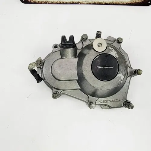 2003 2003-2005 Yamaha YZ450F Stator Cover Ignition Magneto Cover And Gasket OEM