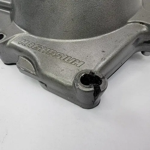2003 2003-2005 Yamaha YZ450F Stator Cover Ignition Magneto Cover And Gasket OEM