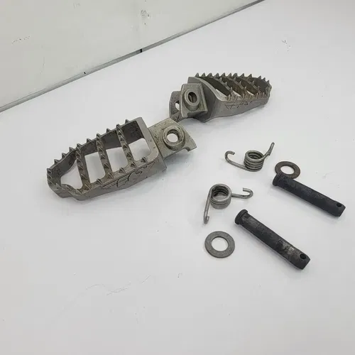 2000-2024 KTM 125 150 200 250 300 350 400 450 SX Foot Pegs FLY Racing Footpegs