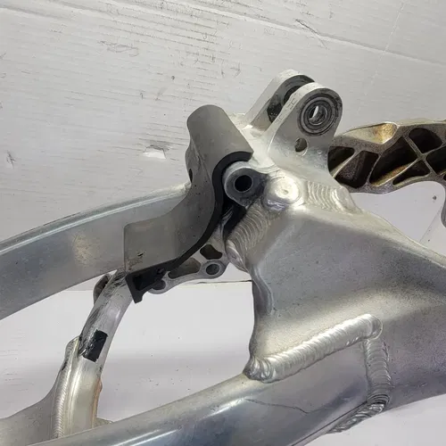 2008 2008-2009 Honda CRF250R CRF 250R CRF250 Frame Main Chassis Cradle Straight