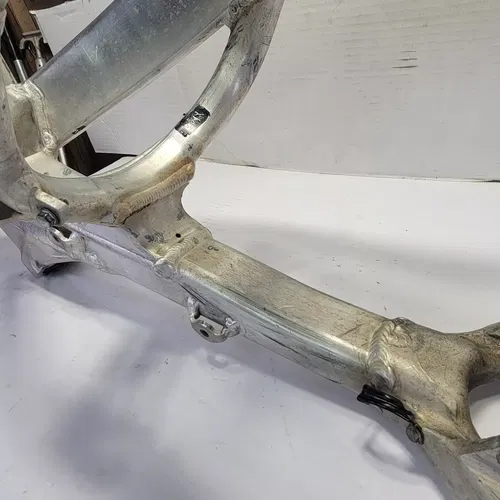 2008 2008-2009 Honda CRF250R CRF 250R CRF250 Frame Main Chassis Cradle Straight