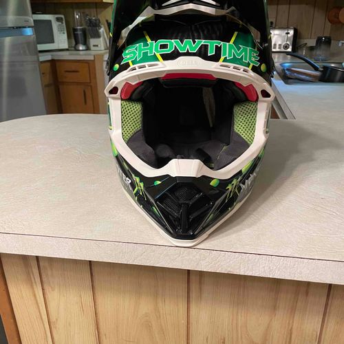 Bell Moto 9 Flex Monster Energy Helmets - Size M