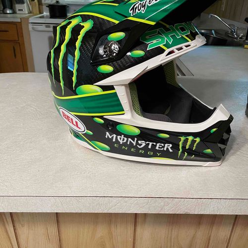 Bell Moto 9 Flex Monster Energy Helmets - Size M