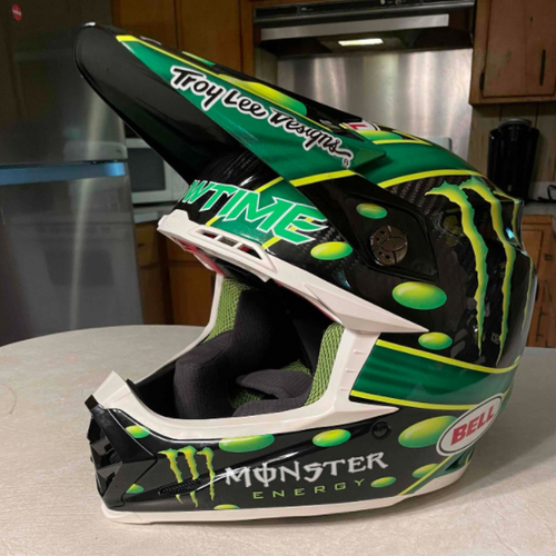 Bell moto 9 monster top