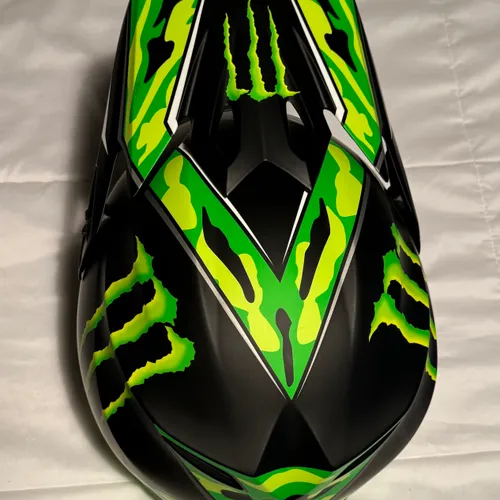 Bell MX-9 Monster Pro Circuit 