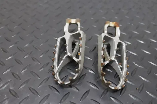 2016 Husqvarna FC450 Footpegs Foot Pegs Chassis Step 450SXF OEM 16-2018