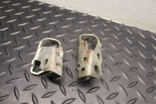 2005 Yamaha TTR125 Footpegs Pegs Step Springs Pins OEM TTR125 2000-2007