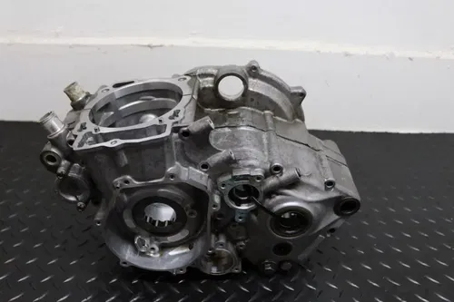 2020 Husqvarna FX450 Crankcases Crank Case Bottom End Block OEM FC450 2016-2022