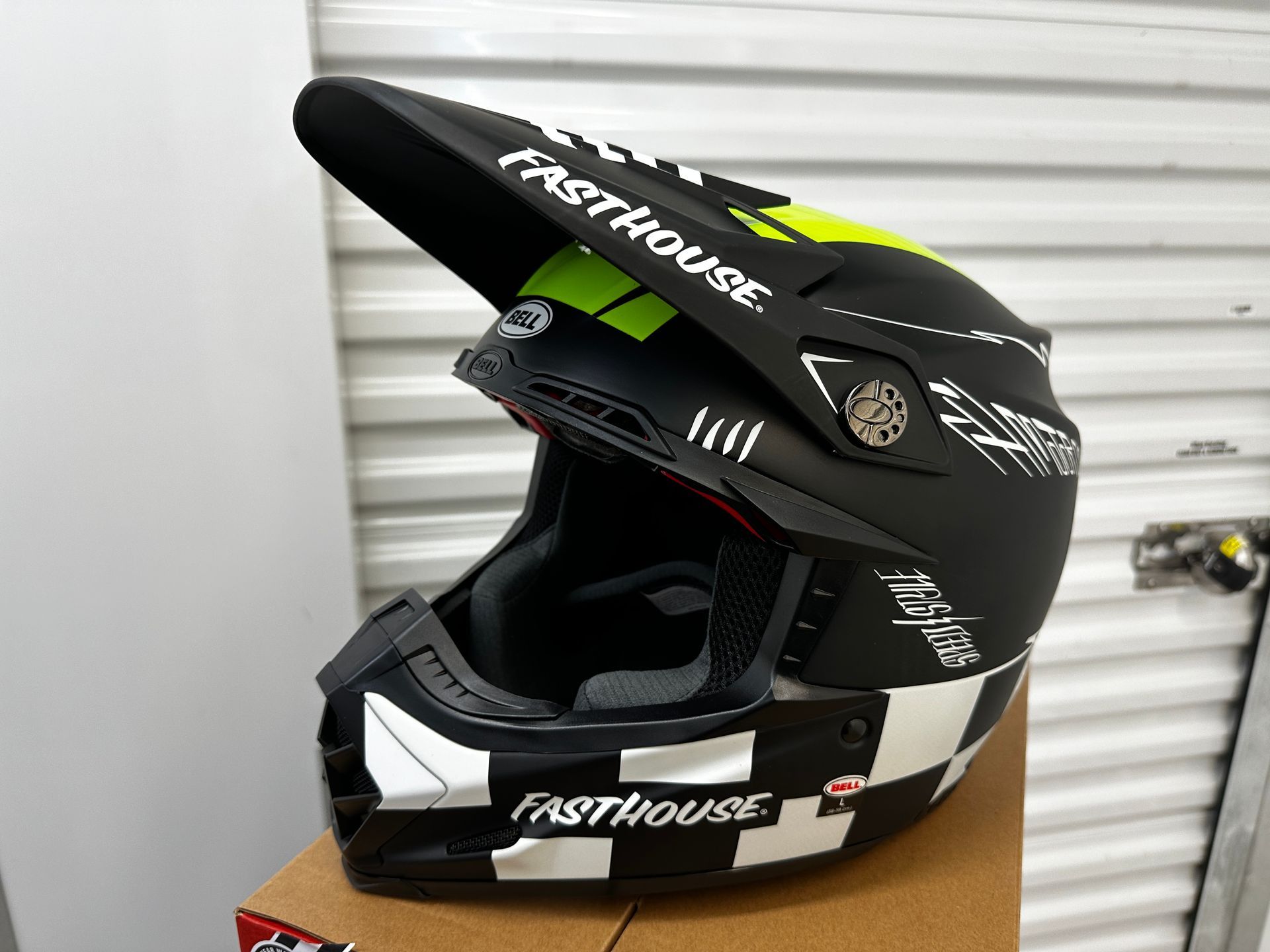 Bell Moto-9s FLEX Fasthouse Smoke Bomb Blk Hiviz Large - New