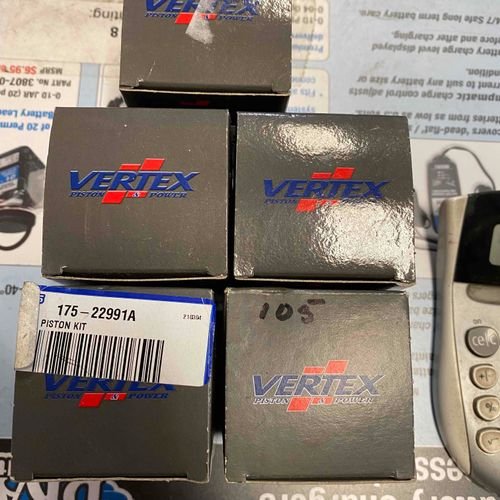 Vertex 105 Piston Kit New In Box