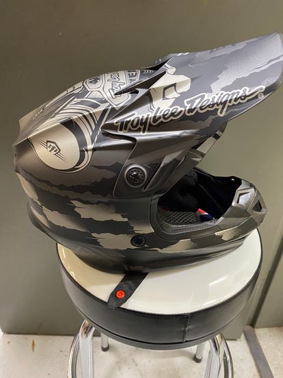 TLD youth Medium Strike Grey SE4