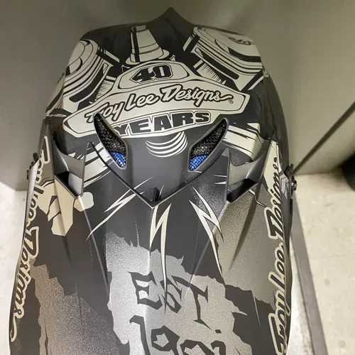 TLD youth Medium Strike Grey SE4