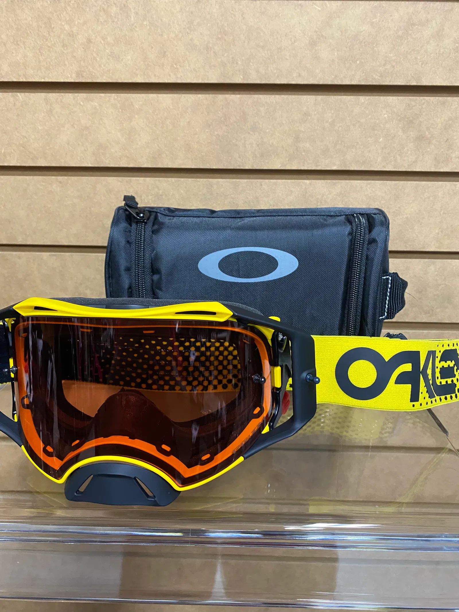 Oakley Airbrake Moto Yellow W Prizm Bronze Lens