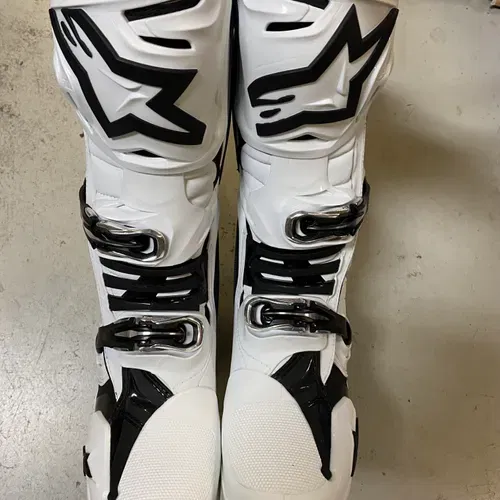 White boots deals size 9