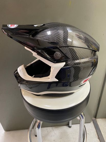 Bell Moto 10 Gloss Black Carbon White Helmet